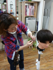 カットの練習｜｜亀有の美容室プライドライズ